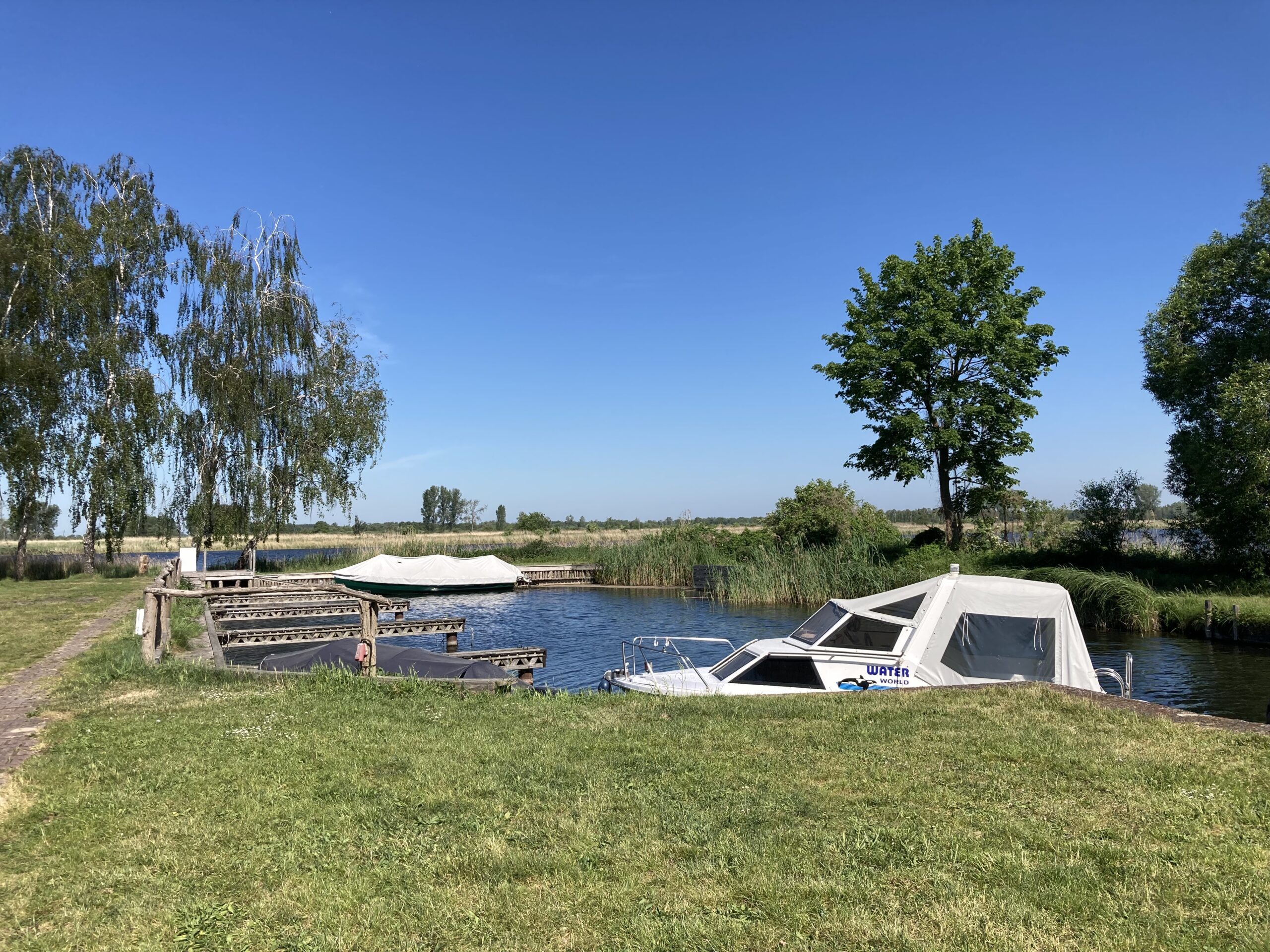 Dauerliegeplatz im Hafen Linum
