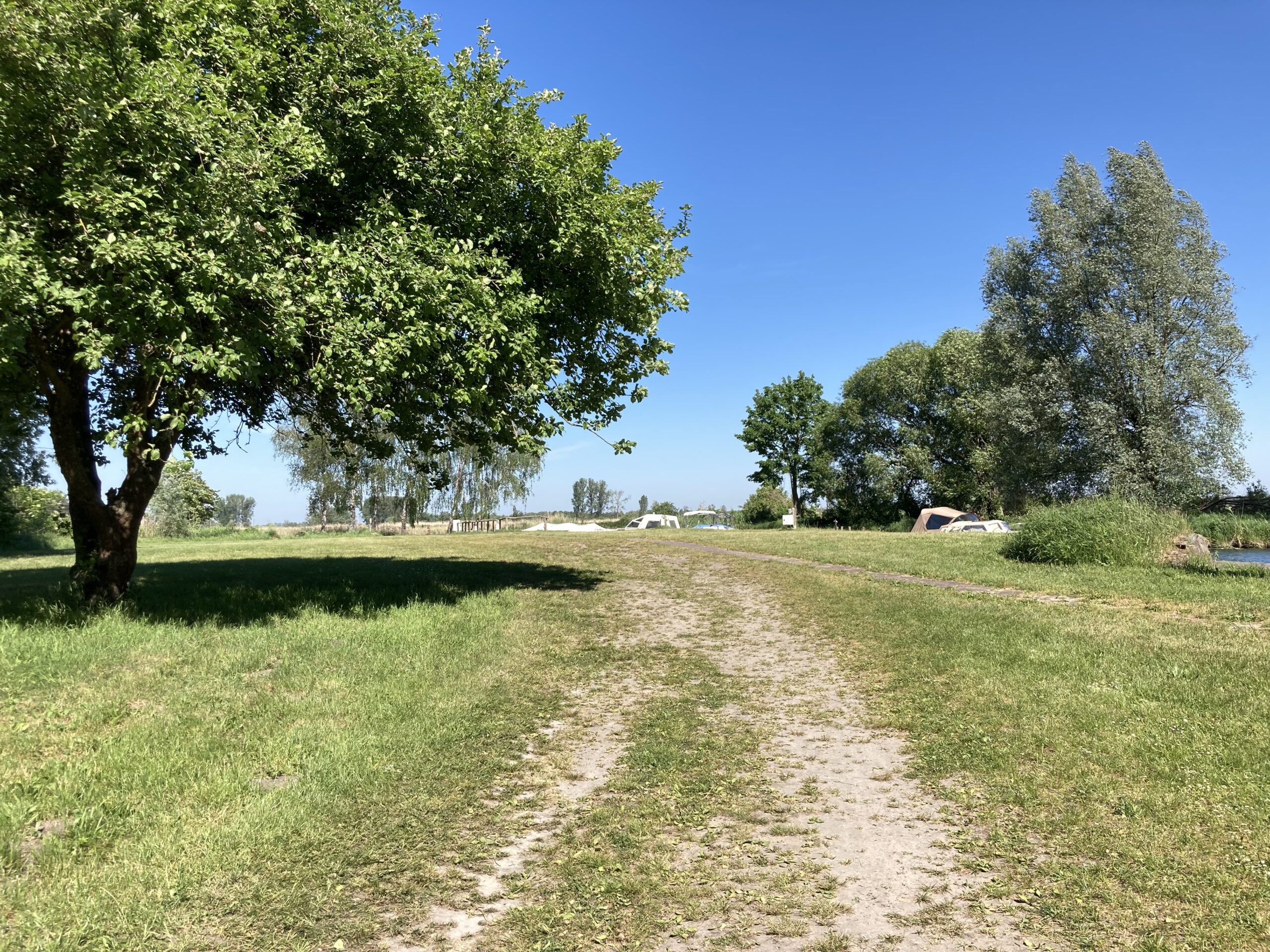 Camping mit Wohnwagen/WoM